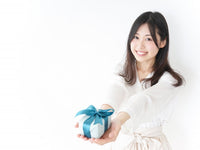 女子の先輩に贈る卒業プレゼントおすすめ20選！喜ばれる選び方ガイド